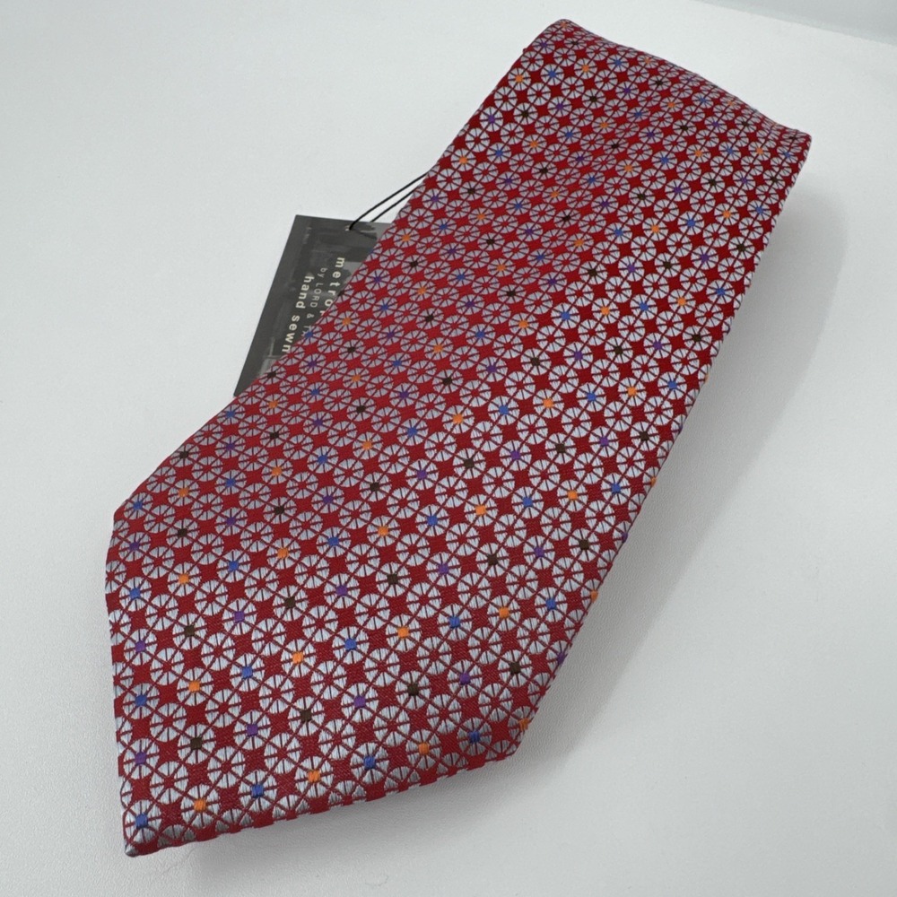 METROPOLITAN Lord‎ & Taylor Men's 100% Silk Necktie Designer Hand Sewn Geometric